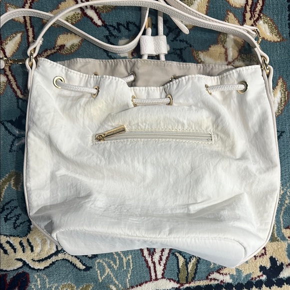 Isaac Mizrahi White Shoulder Bag - Picture 5 of 6